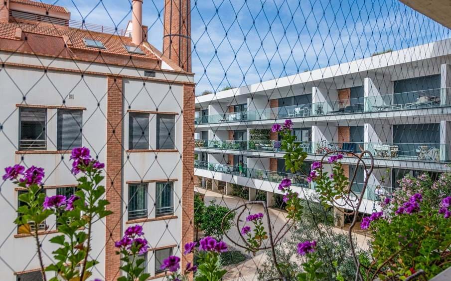 Tolle Wohnung, tolle Lage, in der Nähe von Marina und Meia Praia, geräumige Terrasse, geschlossene Wohnanlage