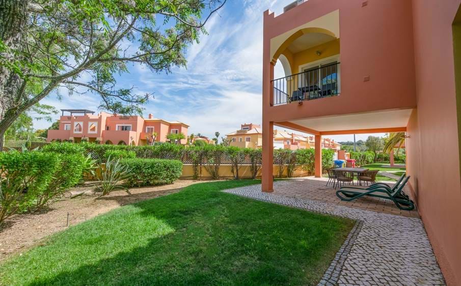Townhouse with 3 bedrooms,Communal pool,Beautiful gardens,Great location