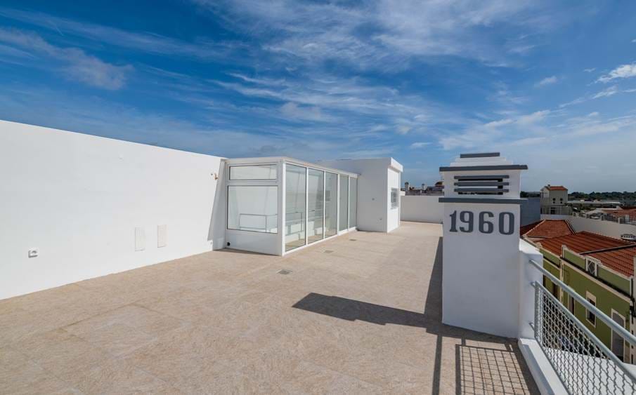 Portimão,Villa bifamiliale,5 chambres,terrasse,près des plages,Praia da Rocha,garage