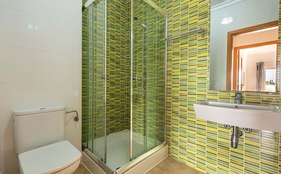 2 bedroom,2 bathrooms,shared swimming pool,Porto de Mós,1st floor