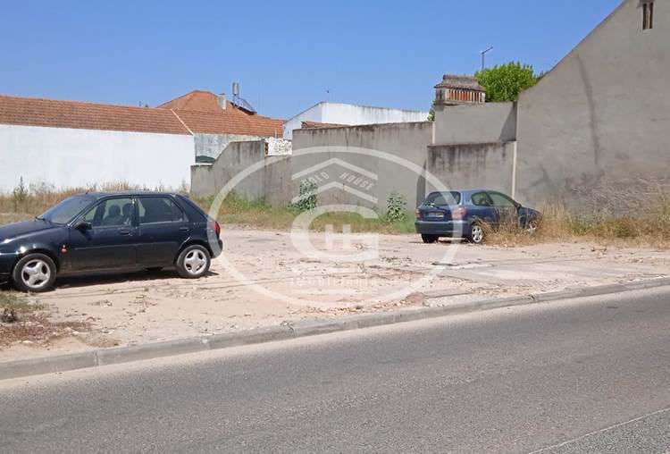 Terreno Alpiarça para Construção Centro da Vila com projeto aprovado incluido