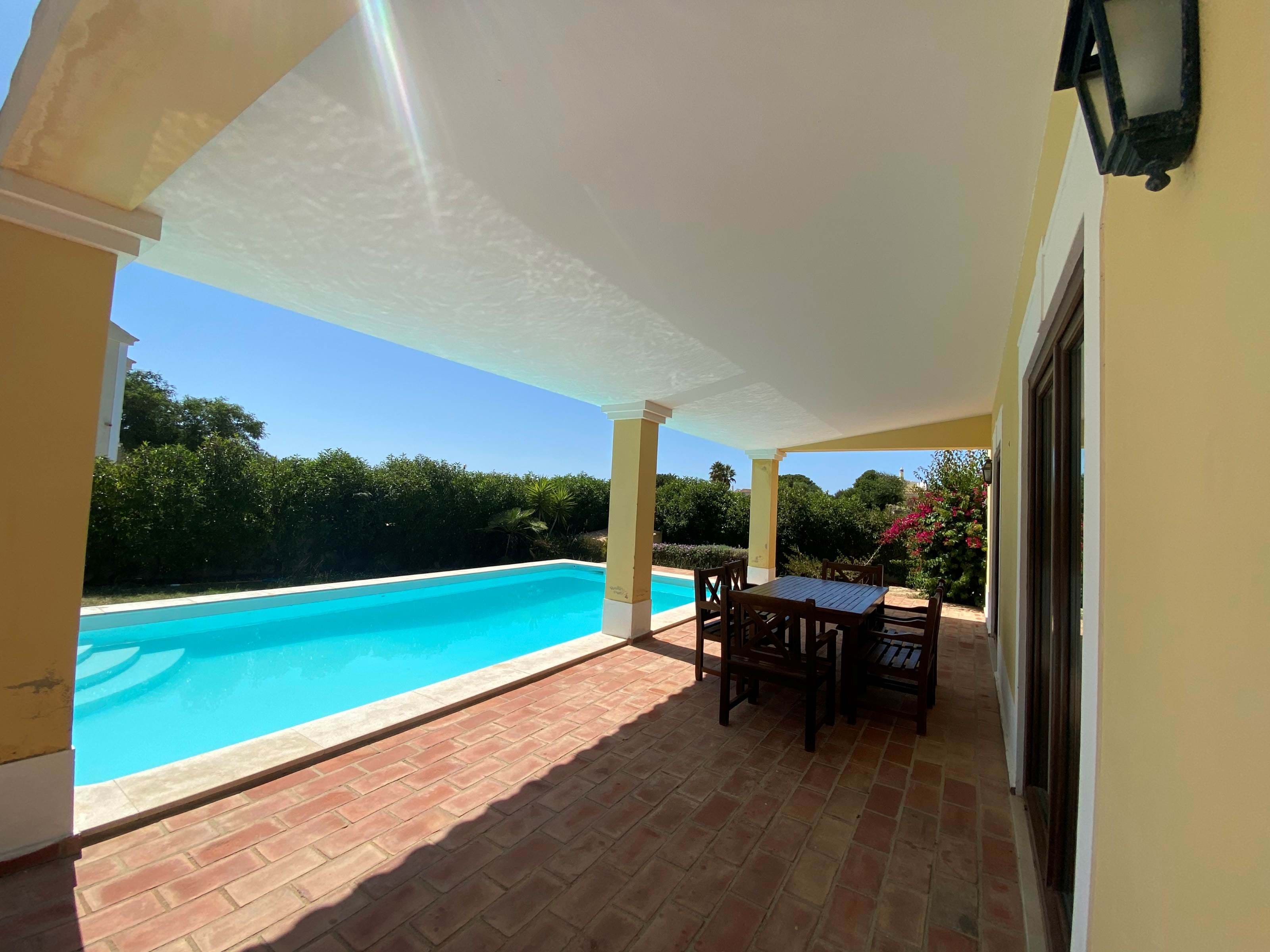 Villa with private pool in first line of sea in Luz