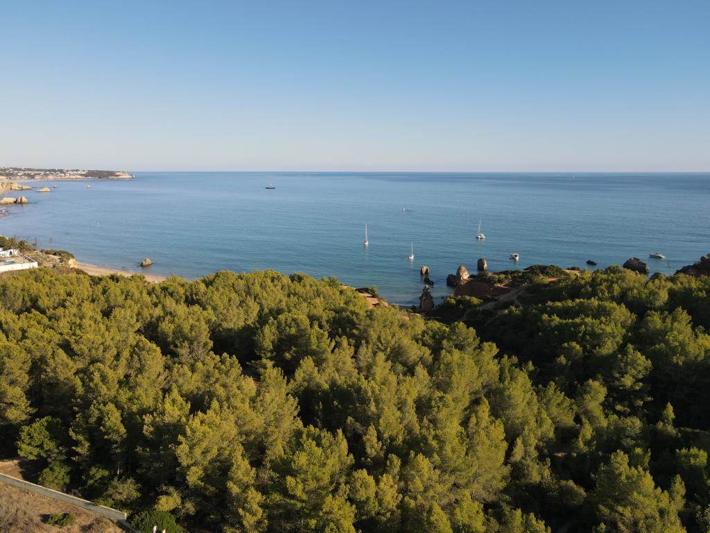 500m² villa with swimming pool, private path to the beach, sea view, VAU/Algarve.