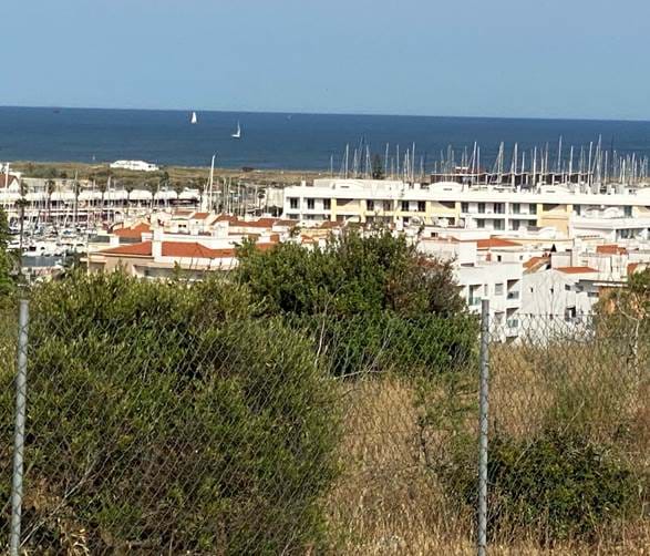 13000 m2 of land, with magnificent views over the city and Meia Praia, Lagos Algarve