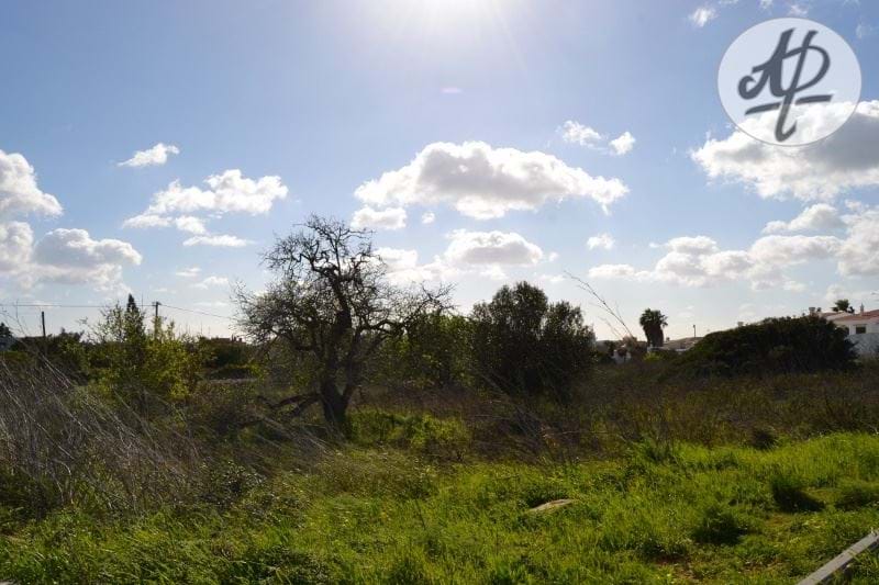 Lagos – Montinhos da Luz - Opportunity to build 3 houses in a desired area! - Safe Investment! PRICE REDUCTION!!
