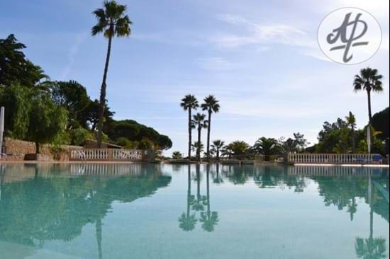 Budens - Quinta São António - Maison de ville avec 2 chambres situé à Budens, Golf Resort - Algarve. Idéal pour vivre ou pour louer!
