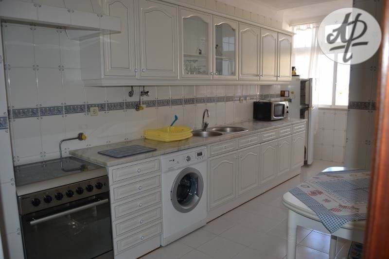 Lagos - Excellent location!!! 2 bedroom apartment, close to the beach and within walking distance of the city center and all amenities for sale in Lagos - Algarve.
