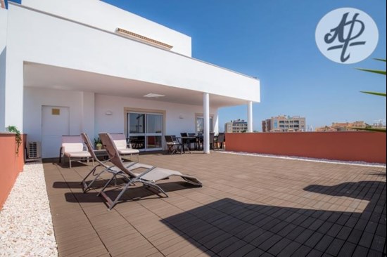  Lagos - Panoramic views - 4 bedroom flat with a huge private terrace - fantastic opportunity!