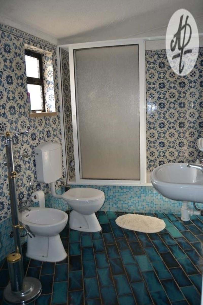 Canavial - localização desejável!! Moradia encantadora de estilo antigo, 3 quartos e 2 casas de banho, para remodelar!