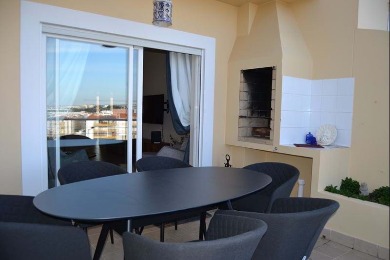 Fabulous Triplex 3 Bedroom, large garagem and  with incredible views !! 