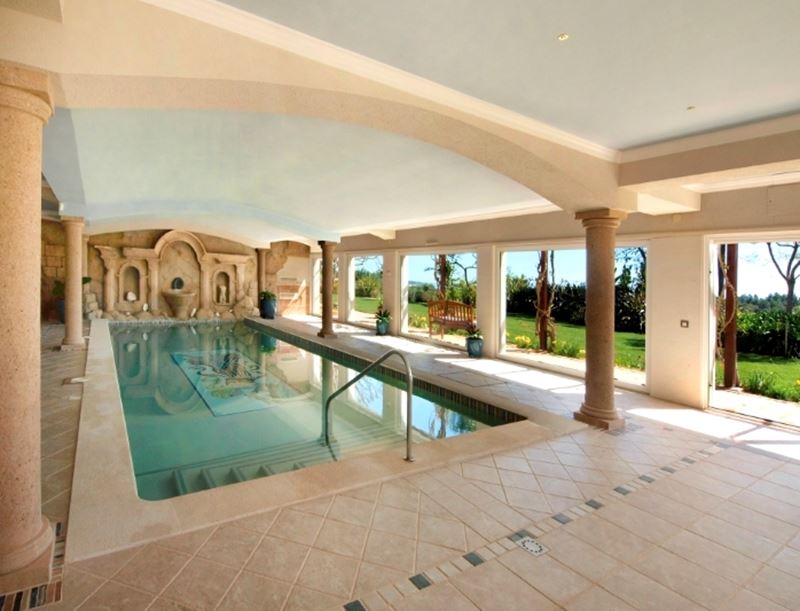 Lagos – Palmares– Stunning, luxury & unique 6 bedroom villa with massive swimming pool, Jacuzzi.