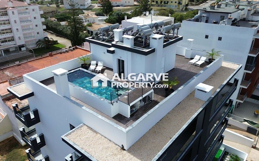 Lovely brand new three bedroom apartments close to all amenities in Portimão, Algarve