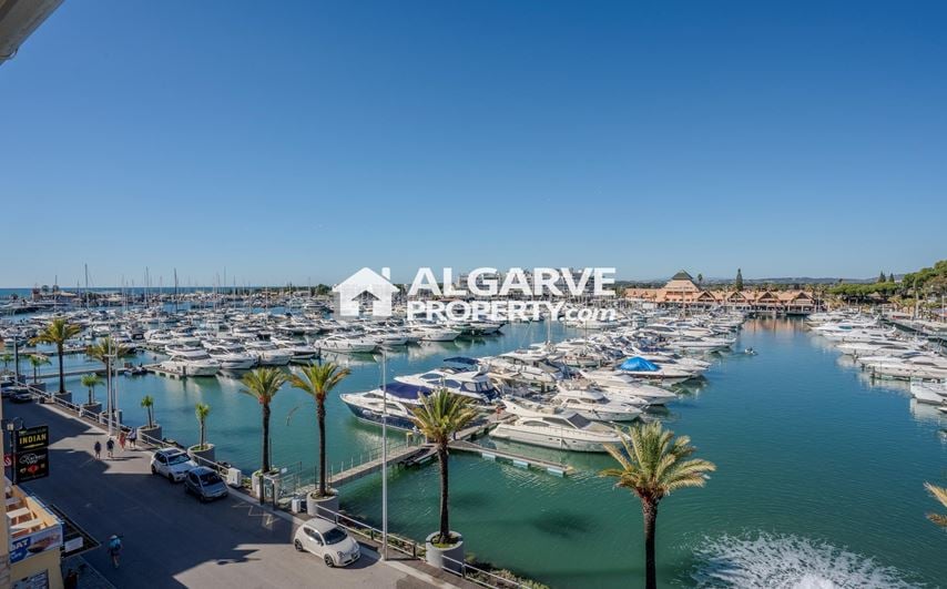 Exceptional 4 Bedroom Apartment with Stunning views of Vilamoura Marina in Algarve