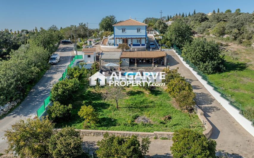 Excellent five bedroom villa with panoramic views in the outskirts of Loulé, Algarve