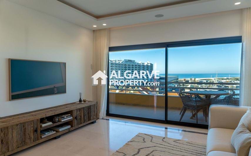 Apartamento T2 com espetacular Vista de  Mar e Marina de Vilamoura, Algarve