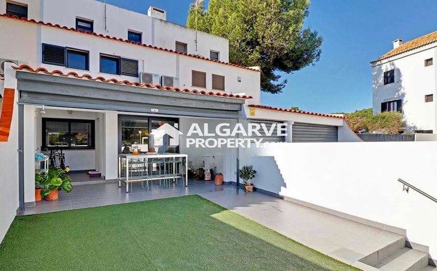3-bedroom townhouse close to the marina and the beach in Vilamoura, Algarve