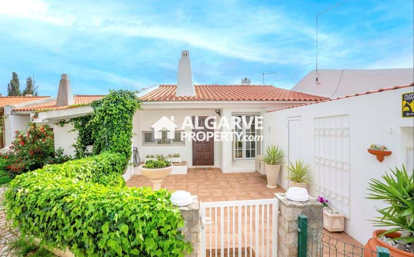 Villa rénovée de 2 chambres à proximité du golf à Vilamoura, Algarve