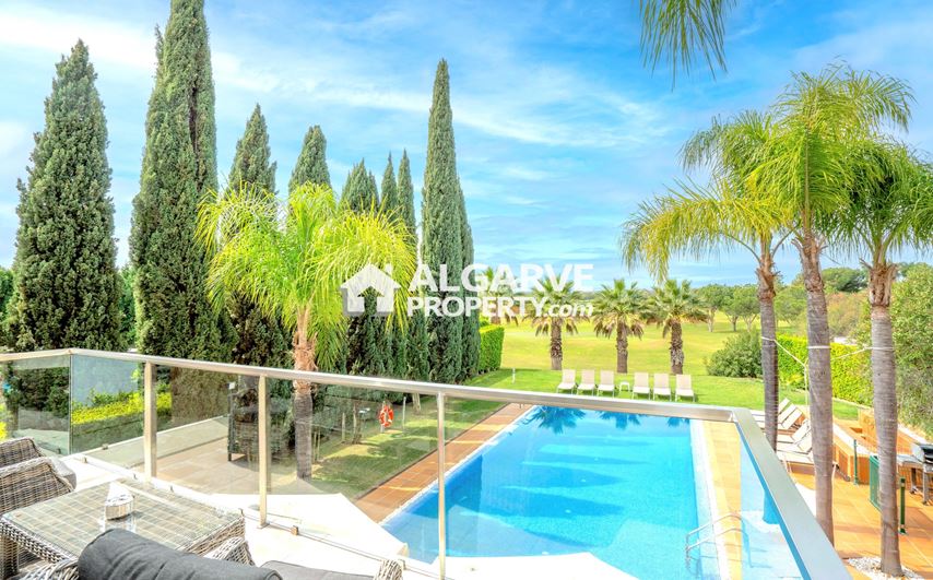 Luxury villa facing the Millenium Golf course in Vilamoura, Algarve