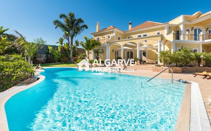 5 Bed Villa with panoramic view to the sea