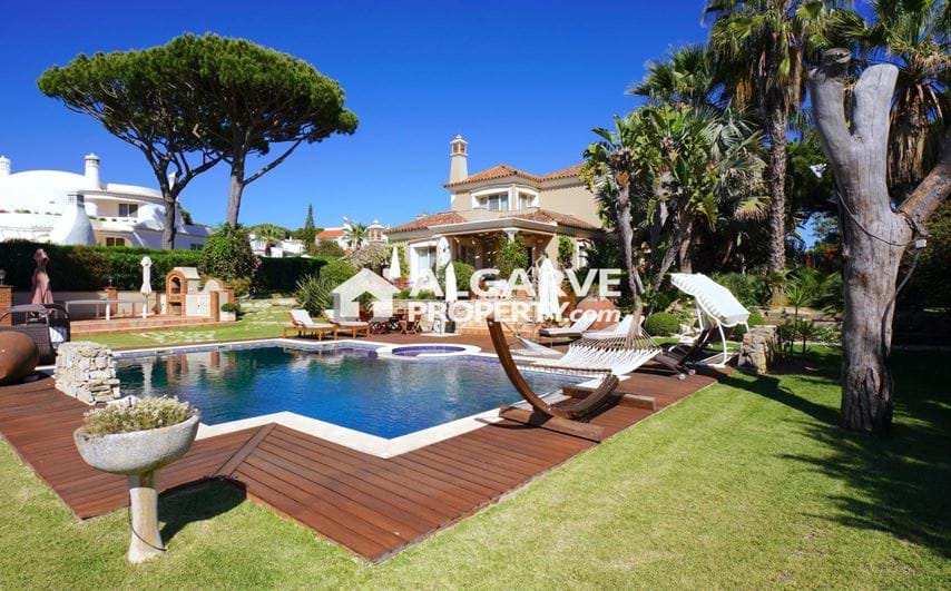 VILAMOURA - Luxurious 4 bed Villa at the Pinhal Golf Course and next to the Hilton Hotel & Spa