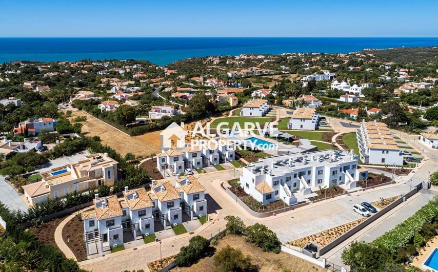 CARVOEIRO - Modern style 2 bed Townhouse