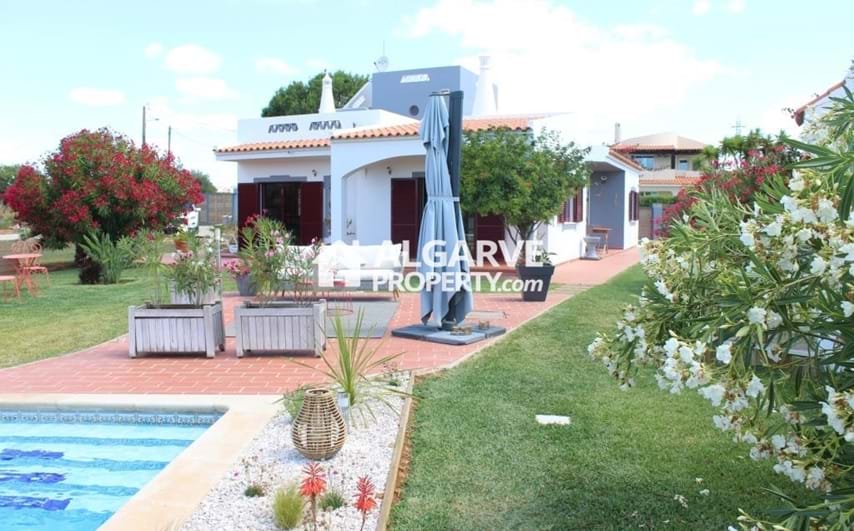 VILAMOURA - 3 Bedroom Villa in a quiet area just on the outskirts of Vilamoura