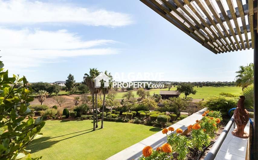 VILAMOURA - Luxury 3 bed PENTHOUSE apartment inside the GOLF COURSE
