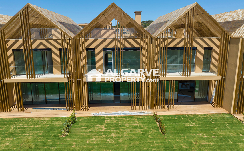 Luxueuses Maisons De Ville De 3 Chambres Liées À La Nature En Algarve. Tout Simplement Incontournable