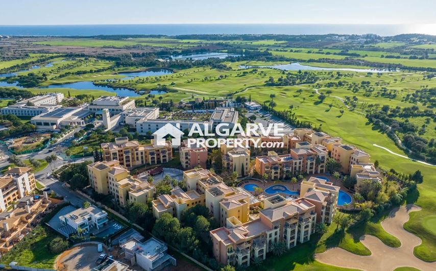 Luxury two bedroom apartment directly facing the Golf Course in Vilamoura, Algarve