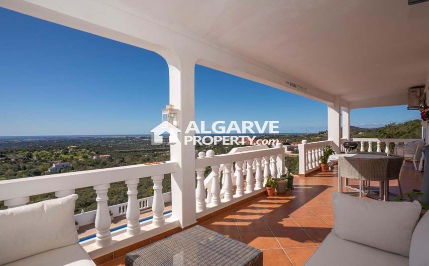 Amazing 5 Bedroom Villa with Beautiful Sea Views in Estoi, Algarve