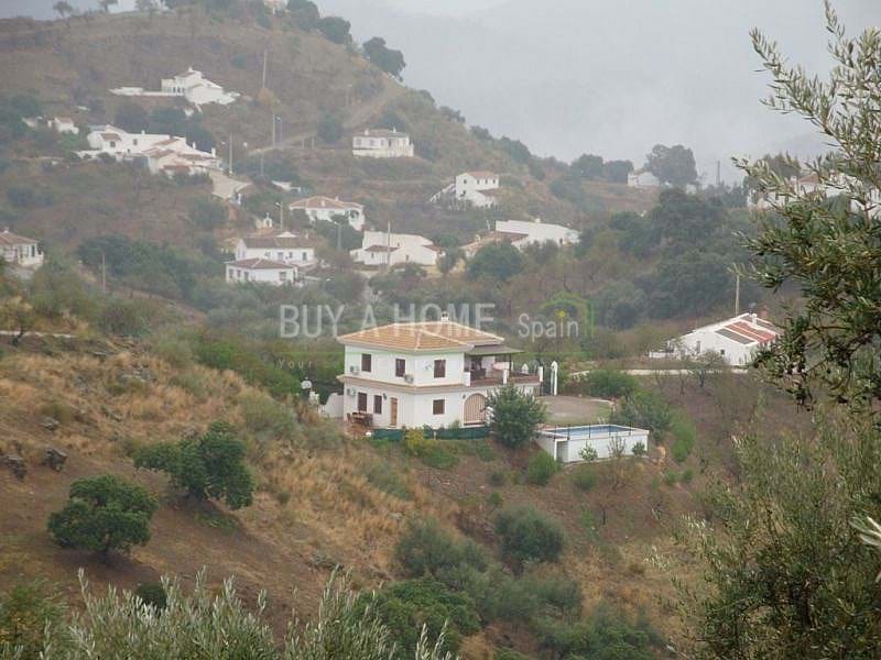 Villa for sale in M�laga