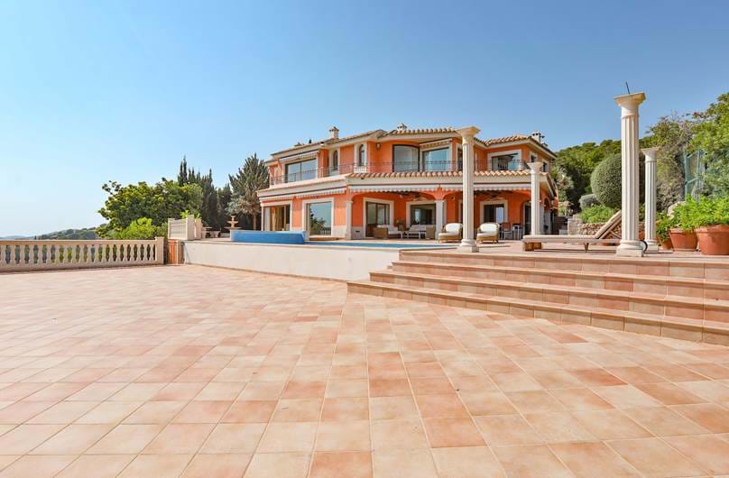Villa In Costa Den Blanes With Spectacular Views