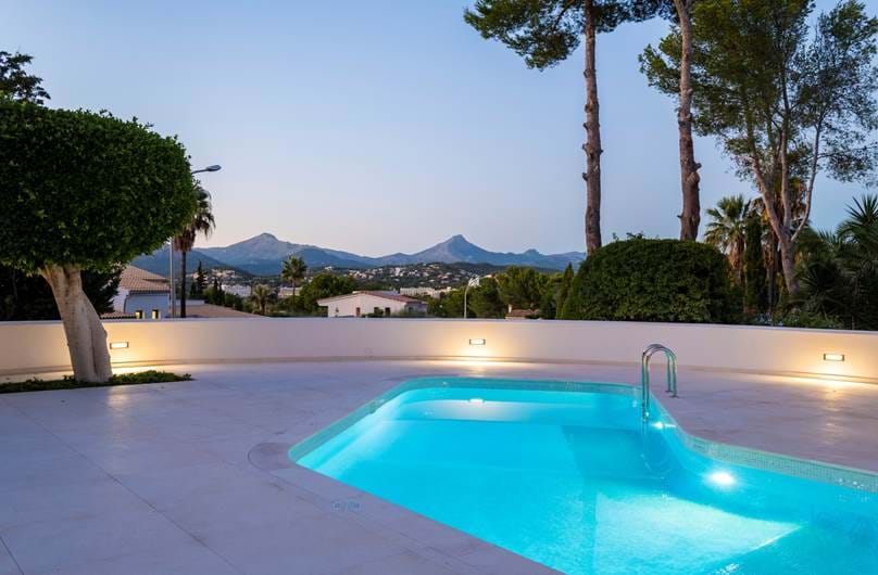 Luxury villa in Nova Santa Ponsa enjoying sea and mountain views