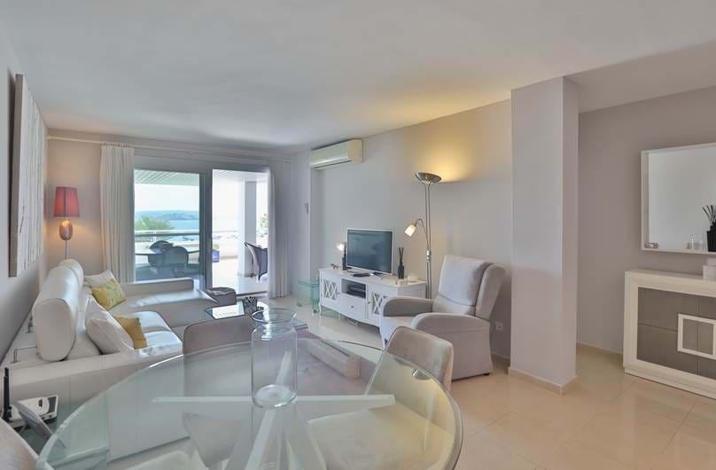 Sea View Apartment With Direct Access To Puerto Portals