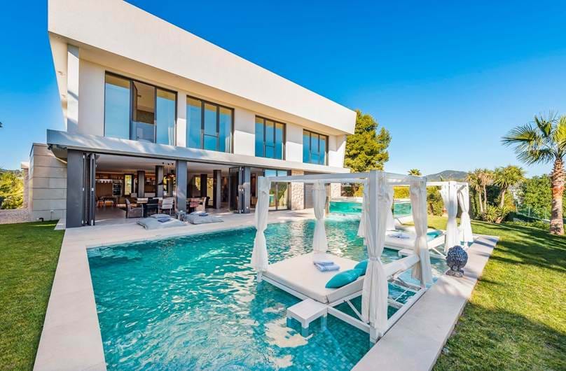 Modern Family Villa With Views Over The Golf Courses Of Santa Ponsa