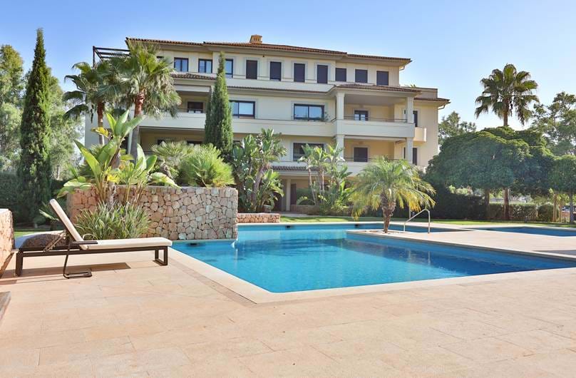 4 Bedroom Apartment Centrally Located In Santa Ponsa 