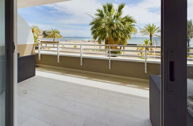 Apartment For Sale In The "WAVE HOUSE HOTEL," Situated Frontline To The Magaluf Beach