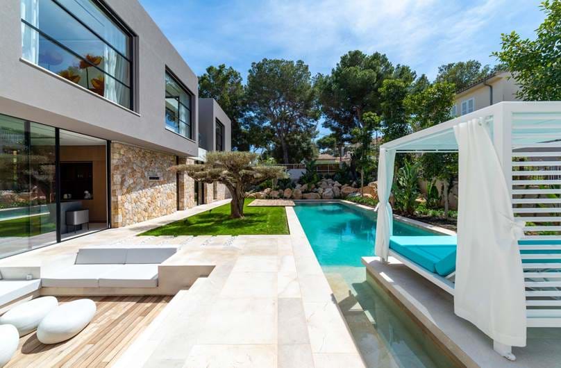 Luxurious Villa For Sale In Santa Ponsa, Mallorca