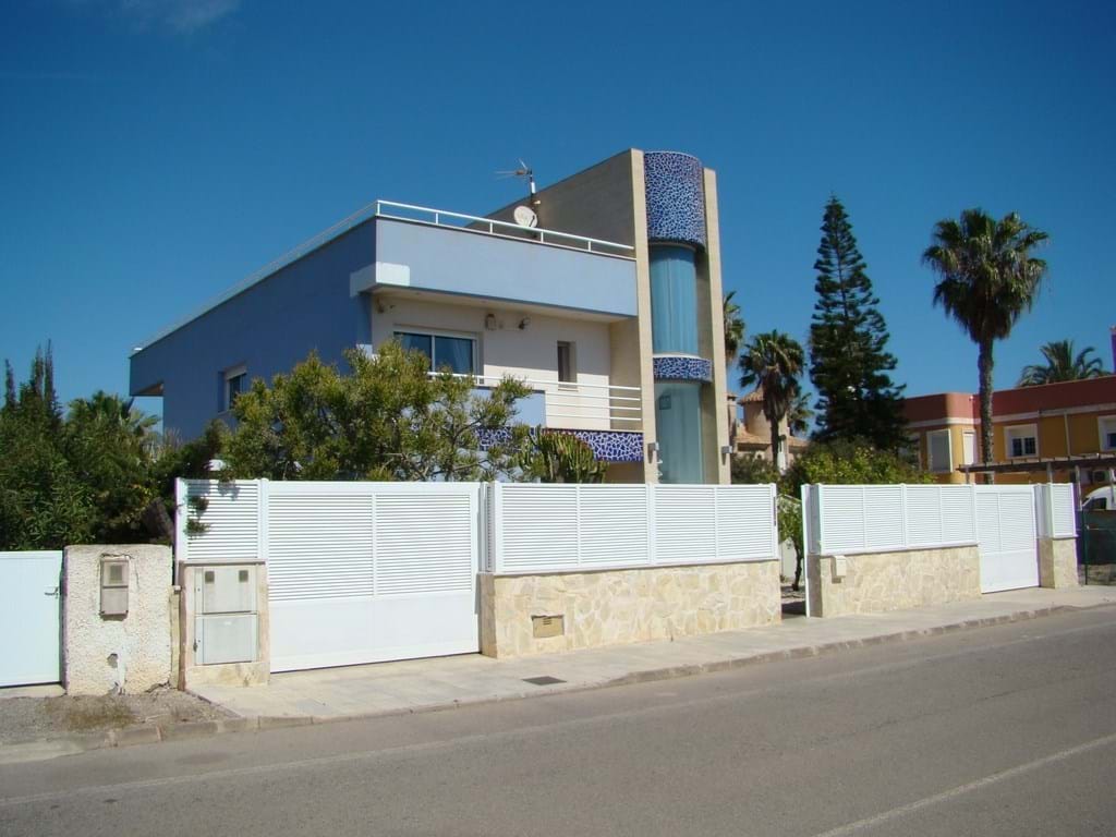 4 bedroom house / villa for sale in La Manga del Mar Menor, Costa Calida