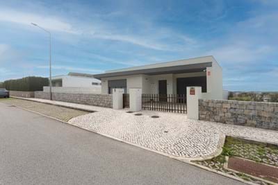 Moradia moderna com piscina privada em Caldas da Rainha | Portugal