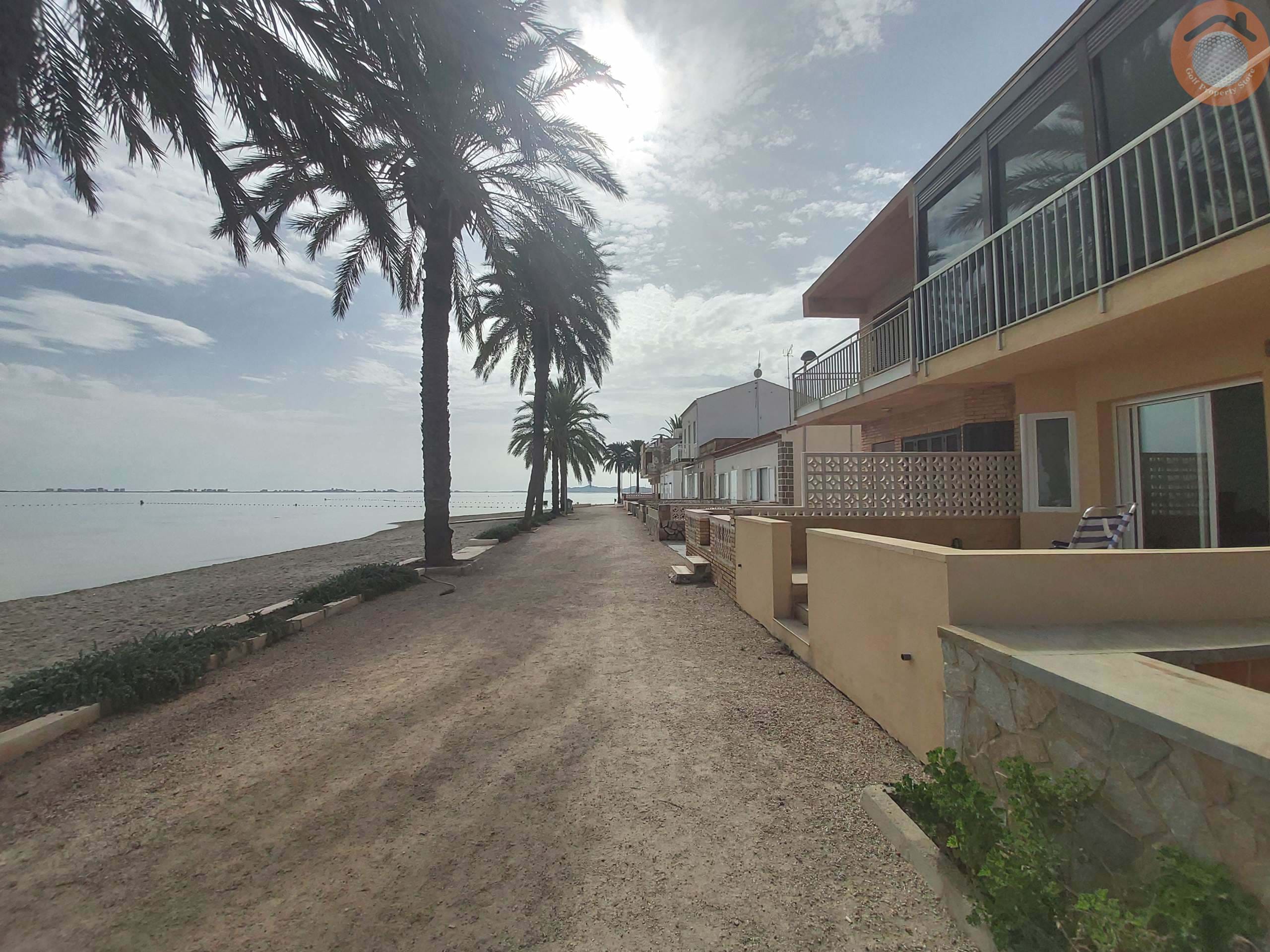 STUNNING FRONTLINE BEACH 3 BED 2 BATH APARTMENT WITH DIRECT ACCESS TO BEACH