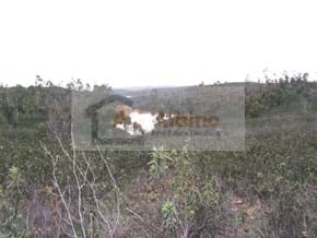 Land with ruin in Mexilhoeira Grande with the area of 52,750m2. - Portimão Mexilhoeira Grande