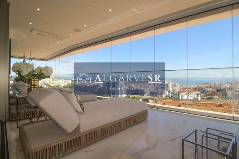 Remarkable Penthouse T5 Sea View - Lagos