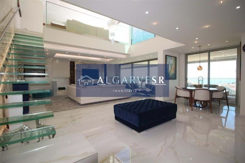 Remarkable Penthouse T5 Sea View - Lagos