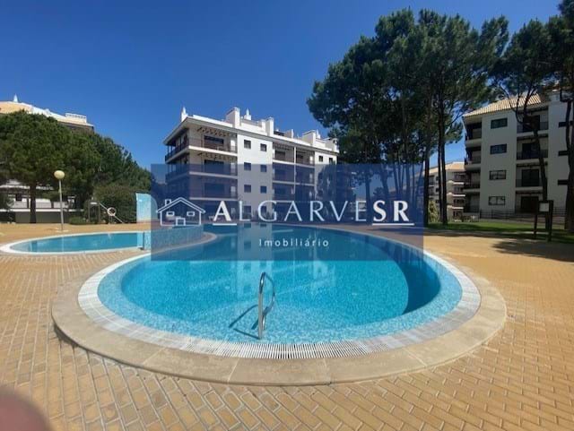Albufeira - 2 bedroom apartment in village next to the beach