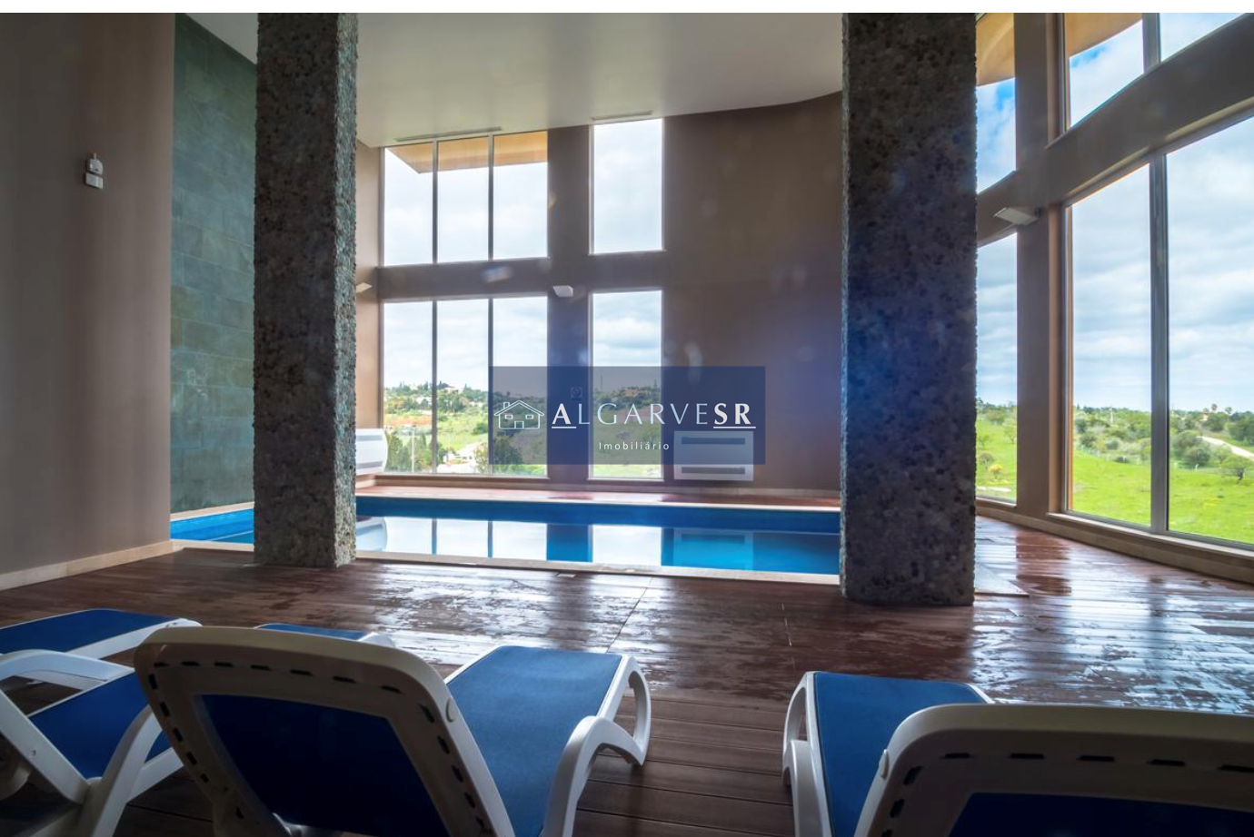 Lagos - Fabelhafte 2-Zimmer-Wohnung mit Meerblick, Innenpool und Fitnessraum