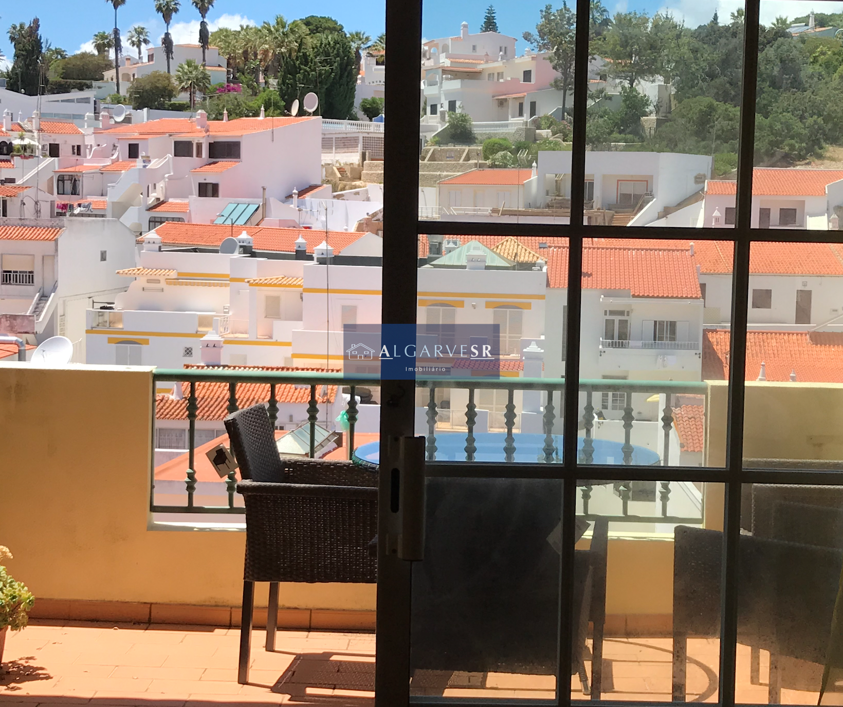 Grand appartement de deux chambres et deux salles de bains avec vue sur la mer - Carvoeiro Centre