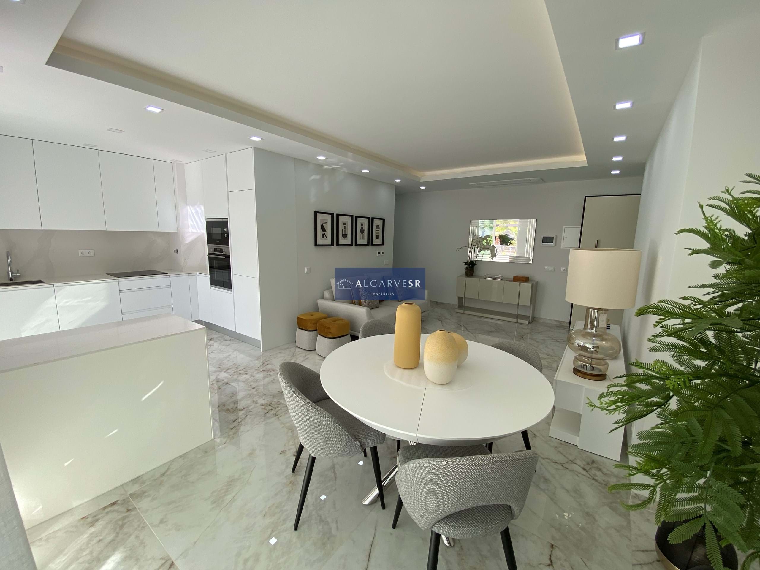 Lagos - Apartment 3 Bedrooms New luxury condominium with pool