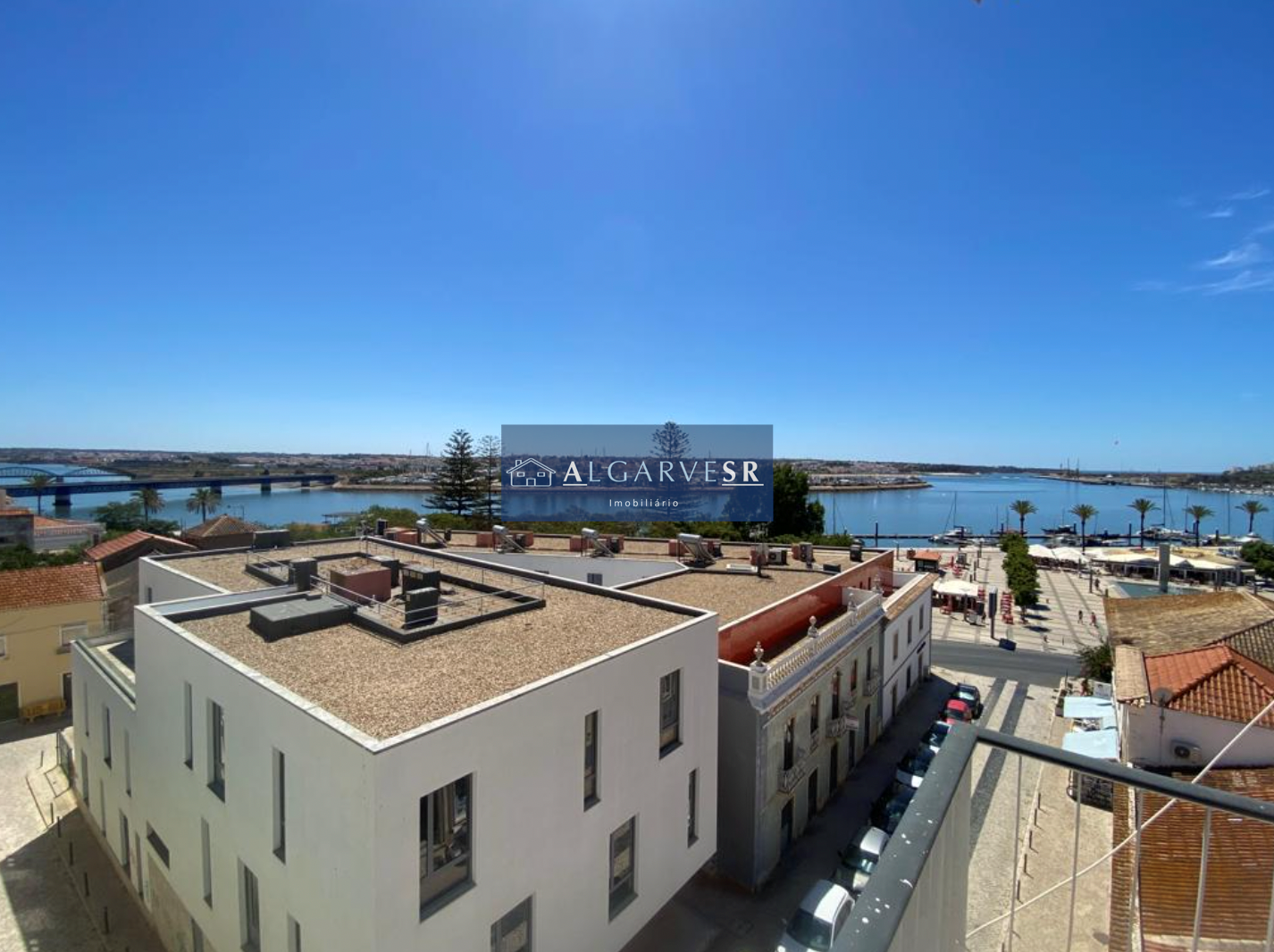 Spectacular 2 bedroom apartment with Portimao river view