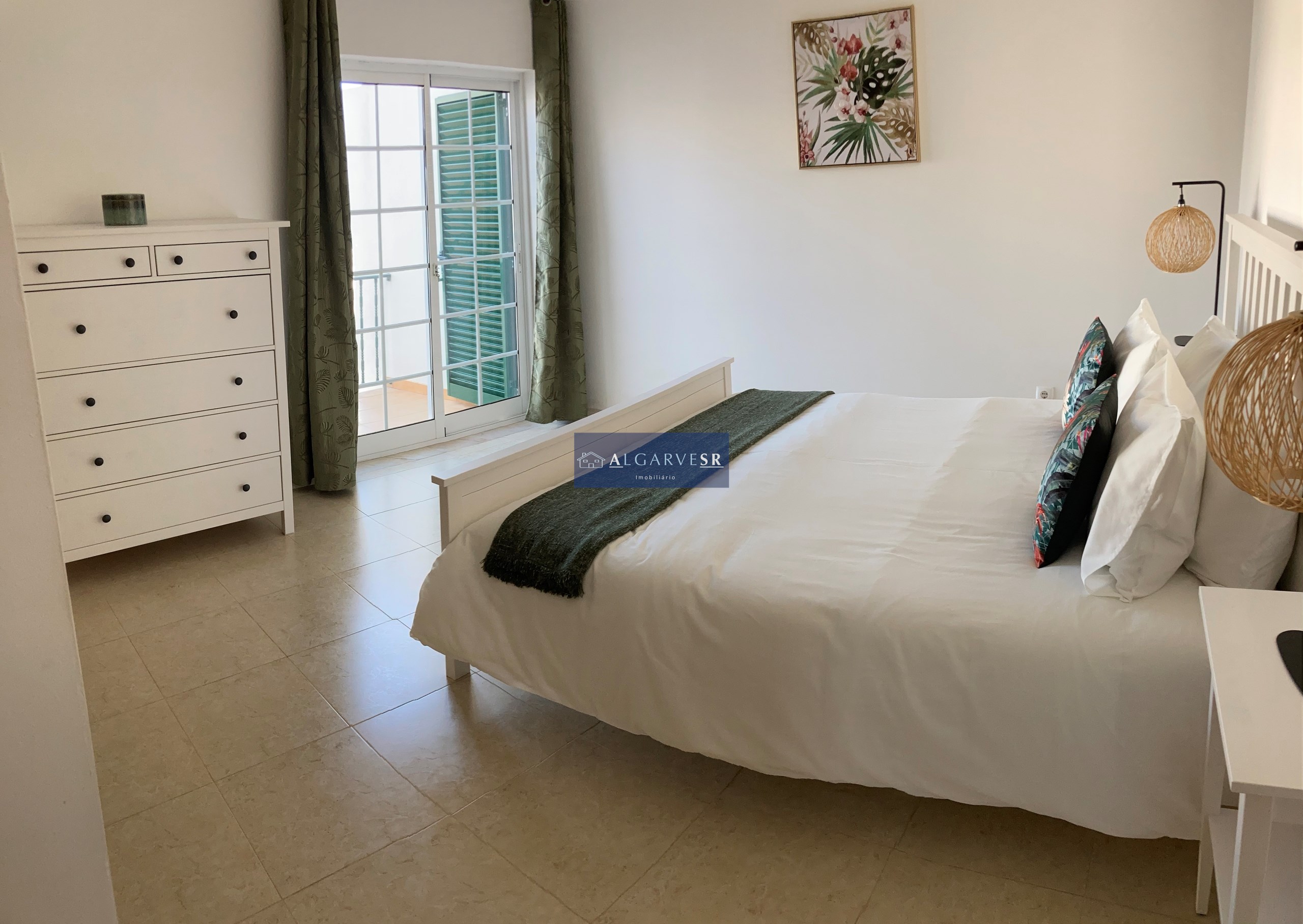 Lovely two bedroom townhouse - Montinhos da Luz with pool and parking